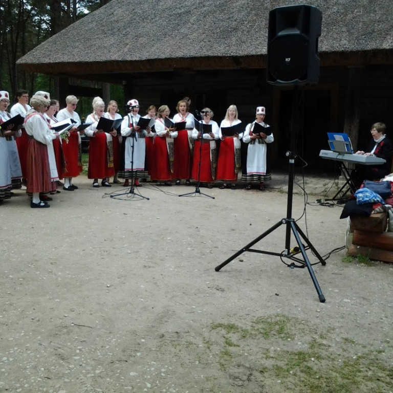 naiskoor Rukkilill