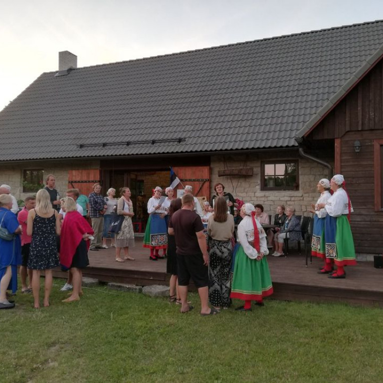 2020 Muhus kui tantsud tantsitud siis võetakse üles ühislaulud